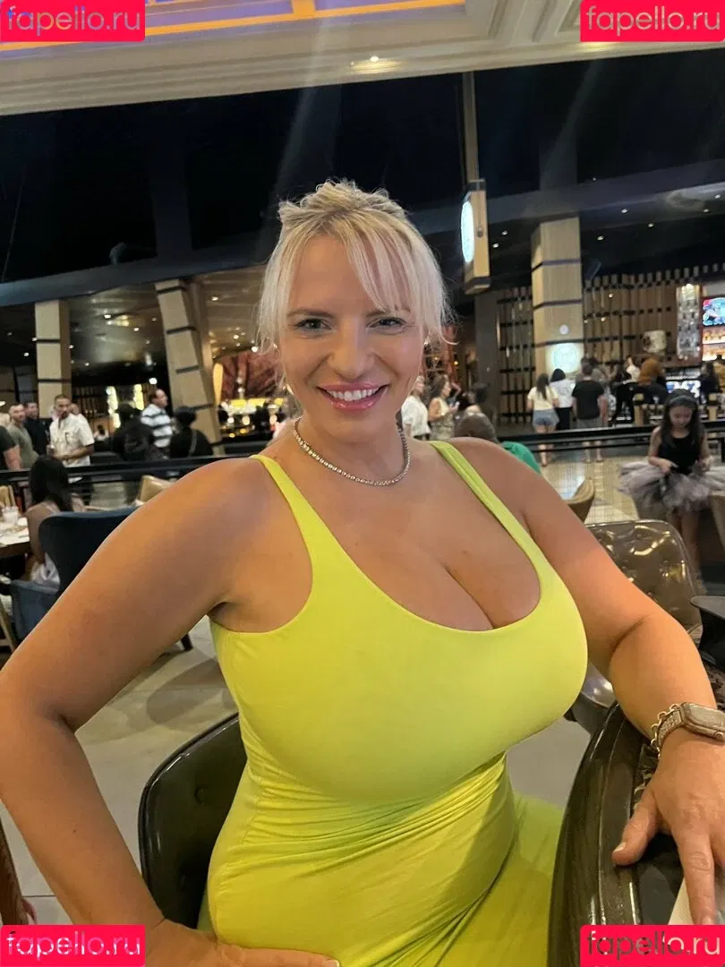 Tori Hendricz Onlyfans Photo Gallery 