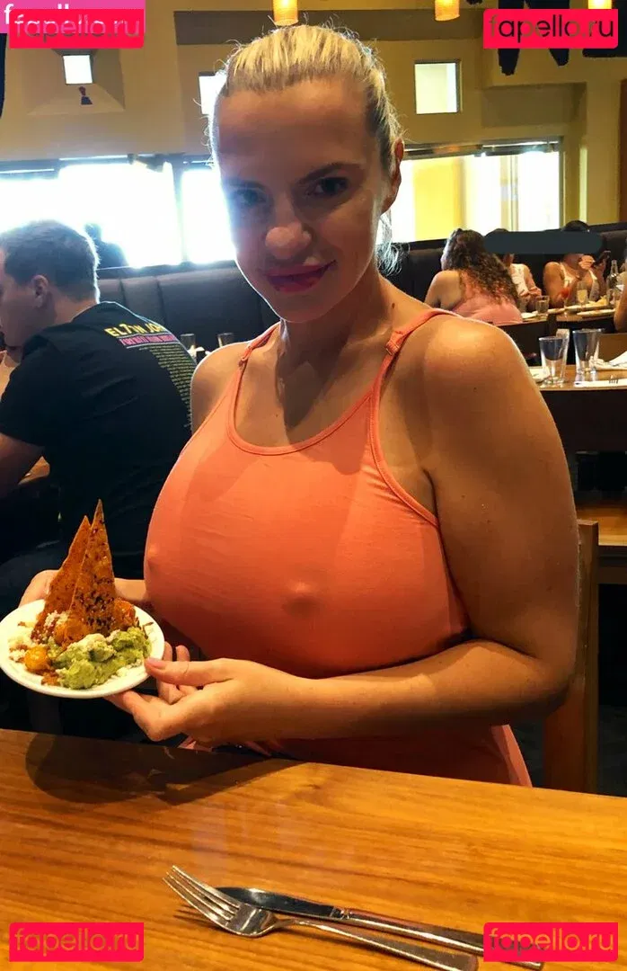 Tori Hendricz Onlyfans Photo Gallery 