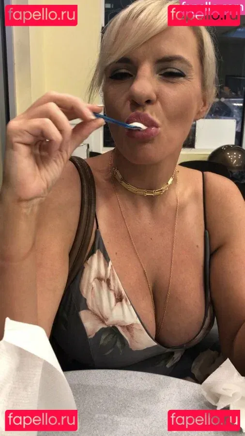 Tori Hendricz Onlyfans Photo Gallery 