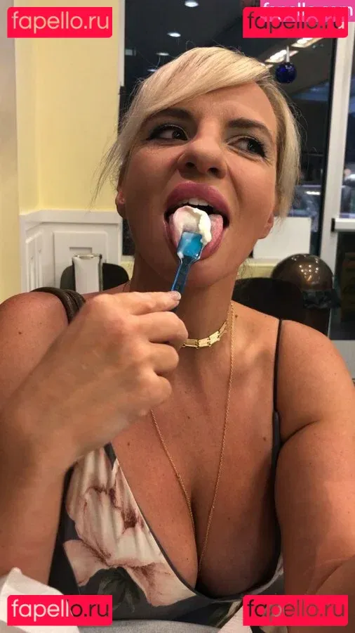 Tori Hendricz Onlyfans Photo Gallery 