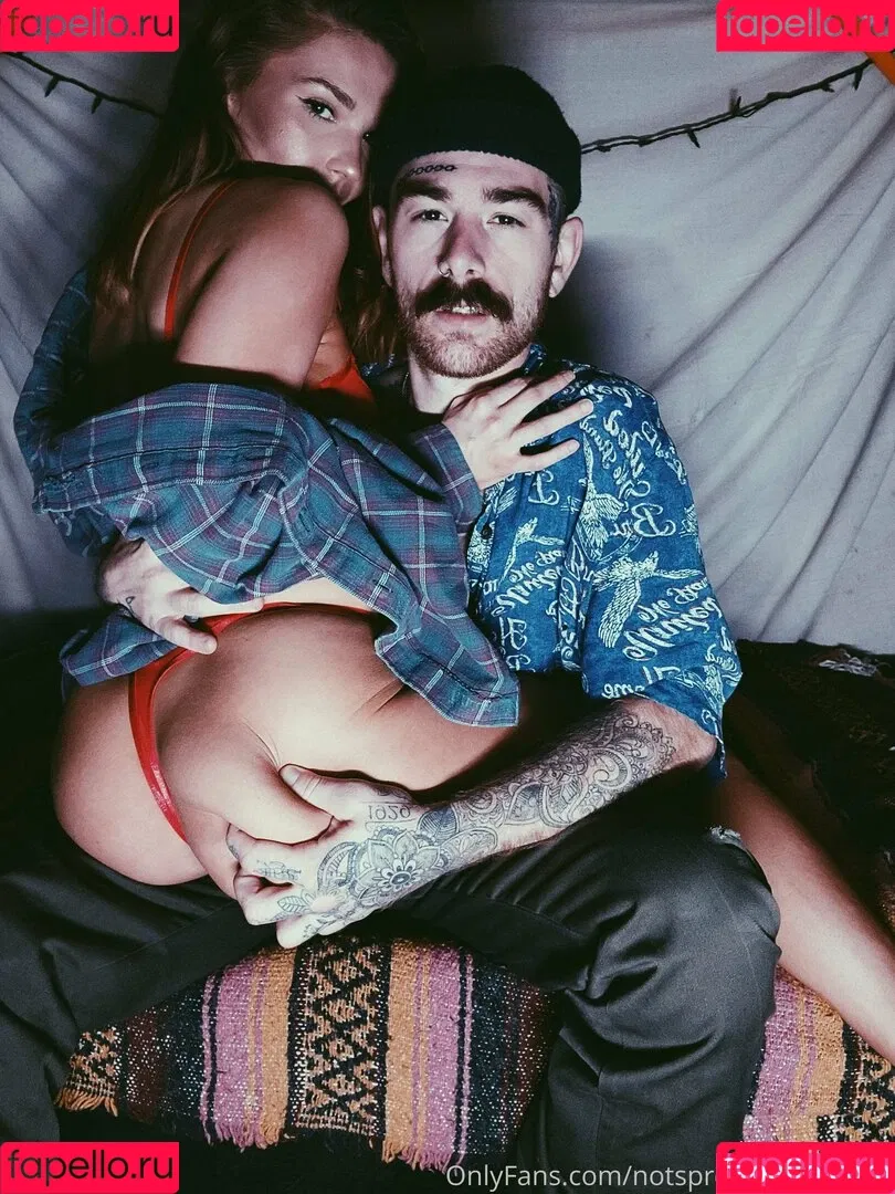 thisominouslife Onlyfans Photo Gallery 
