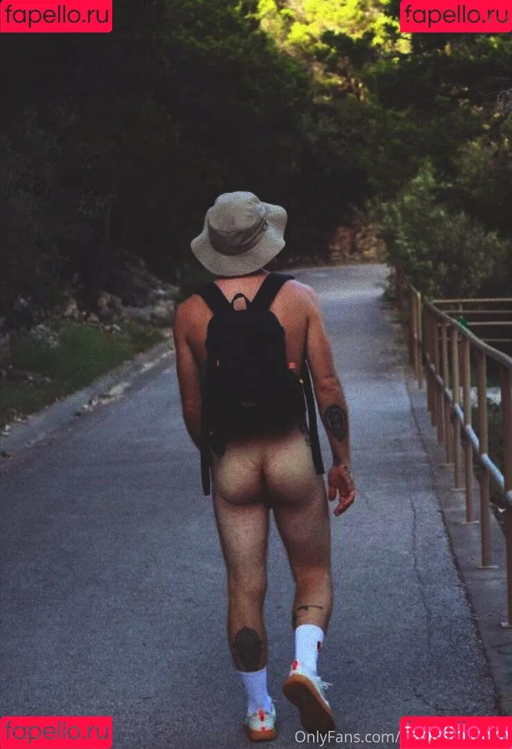 thisominouslife Onlyfans Photo Gallery 