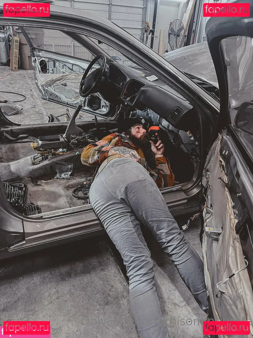 thisominouslife Onlyfans Photo Gallery 