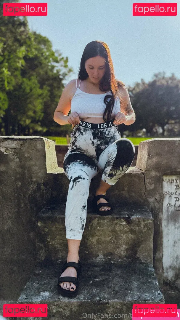 thisominouslife Onlyfans Photo Gallery 