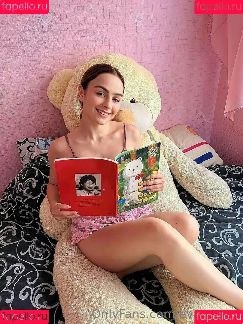 eva_percy Onlyfans Photo Gallery 