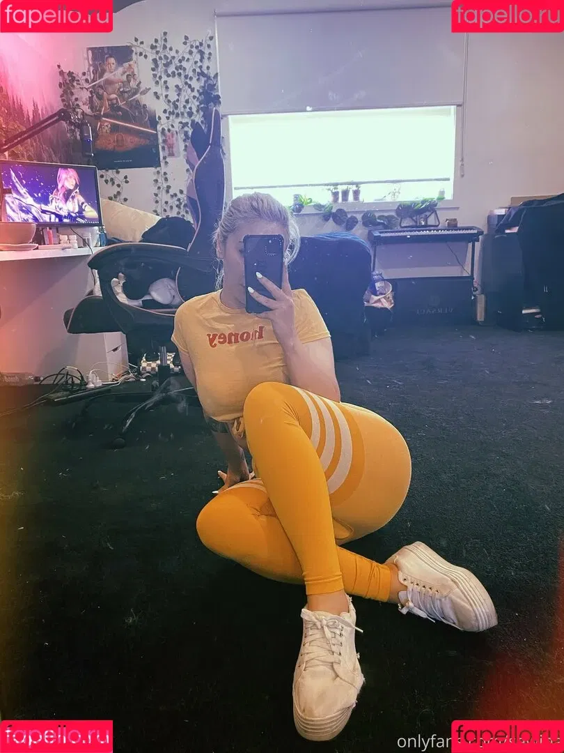 sawina Onlyfans Photo Gallery 