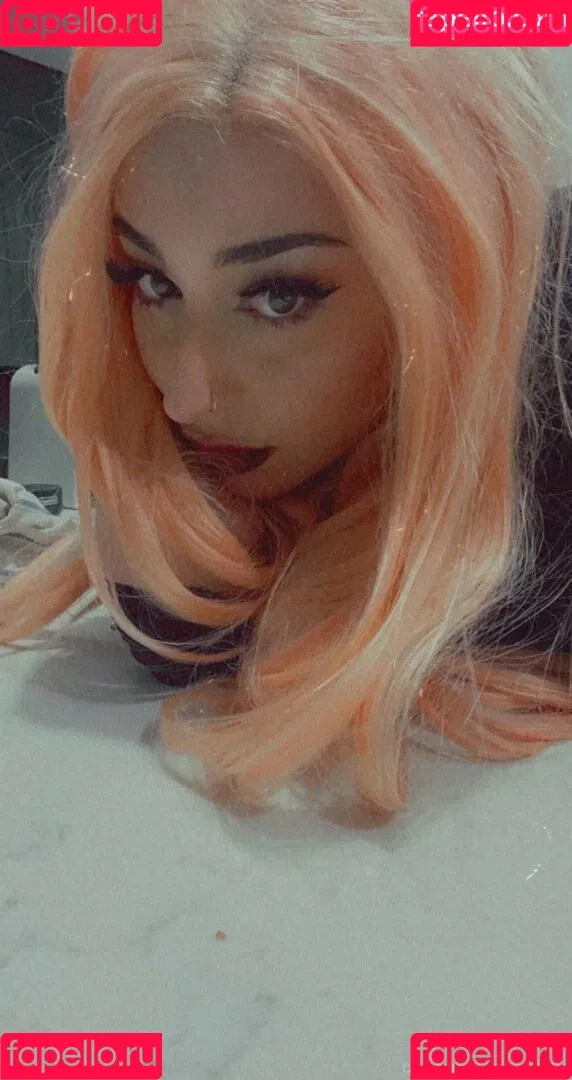 sawina Onlyfans Photo Gallery 