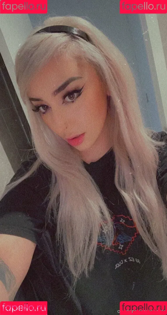 sawina Onlyfans Photo Gallery 
