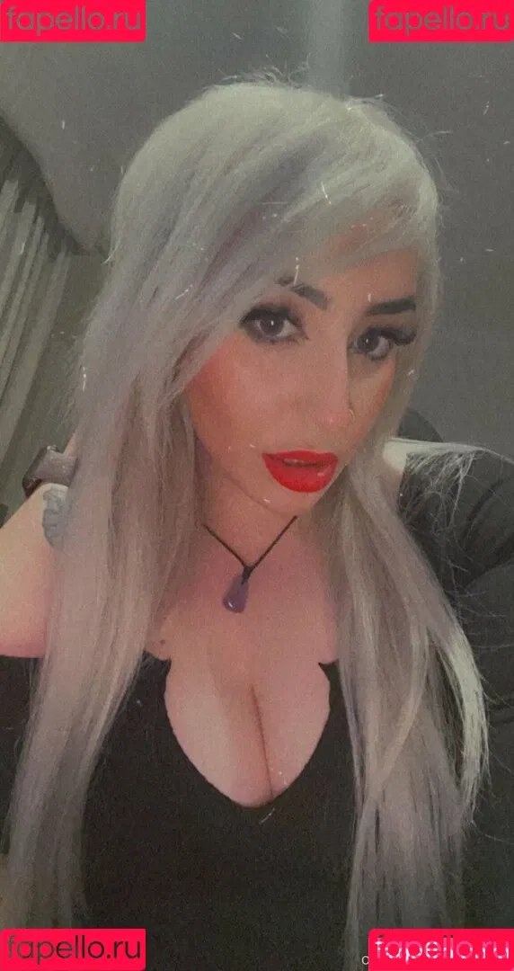 sawina Onlyfans Photo Gallery 