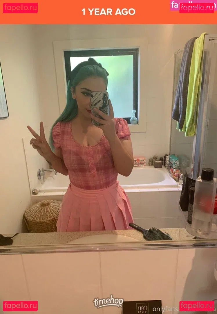 sawina Onlyfans Photo Gallery 