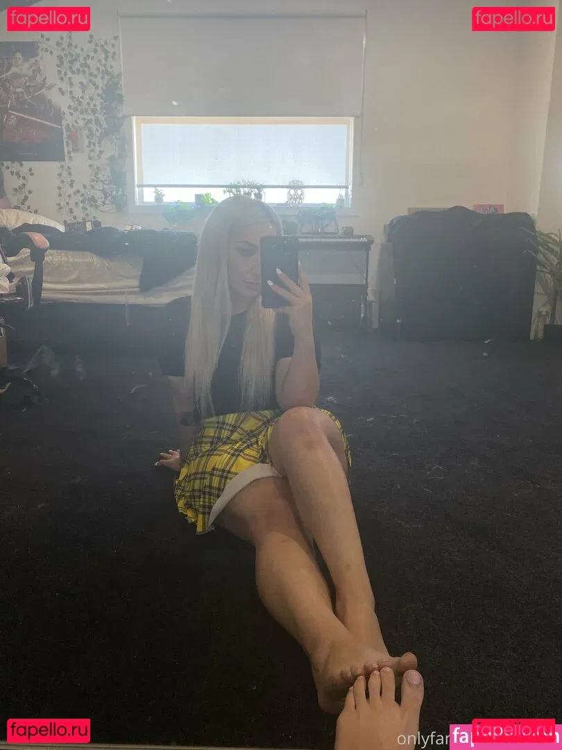 sawina Onlyfans Photo Gallery 