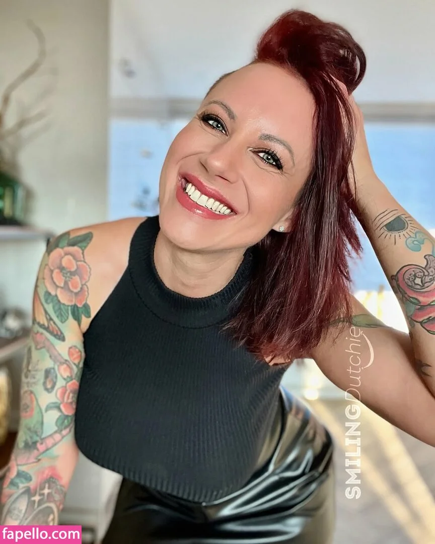 Smiling Dutchie Onlyfans Photo Gallery 