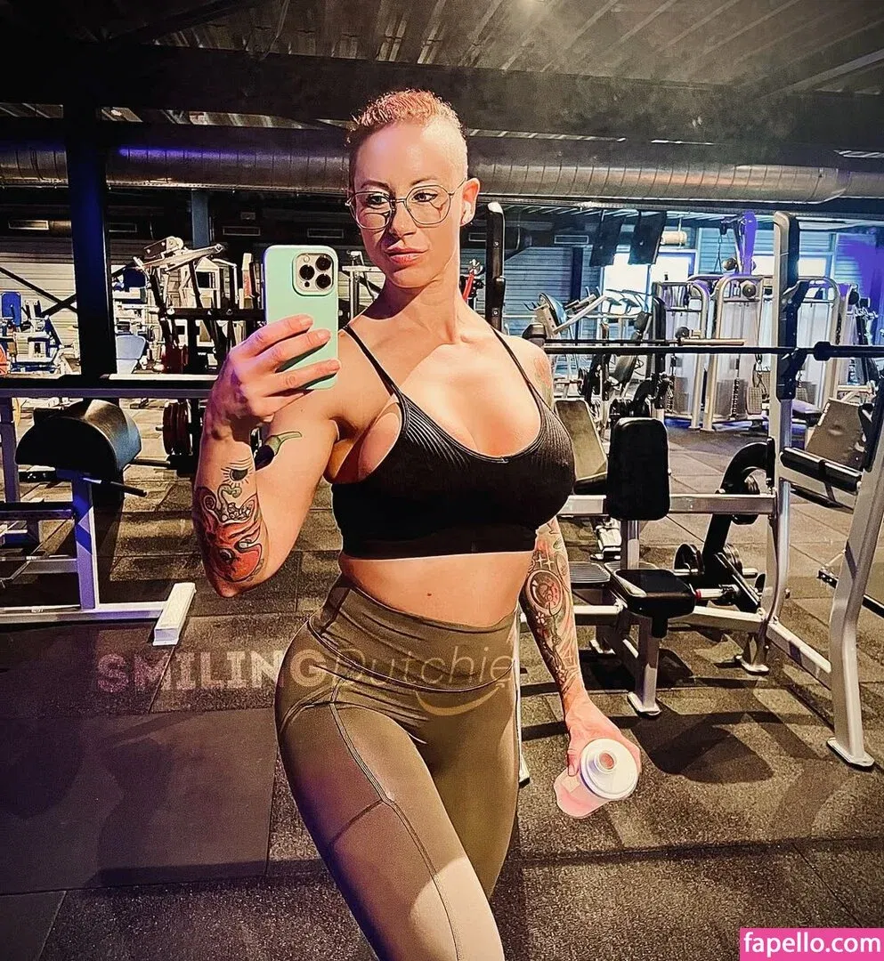 Smiling Dutchie Onlyfans Photo Gallery 