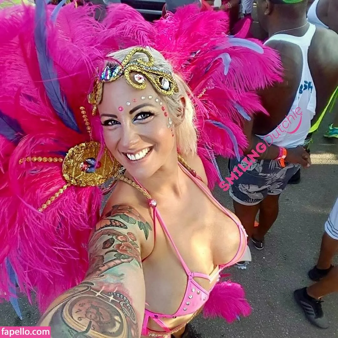 Smiling Dutchie Onlyfans Photo Gallery 