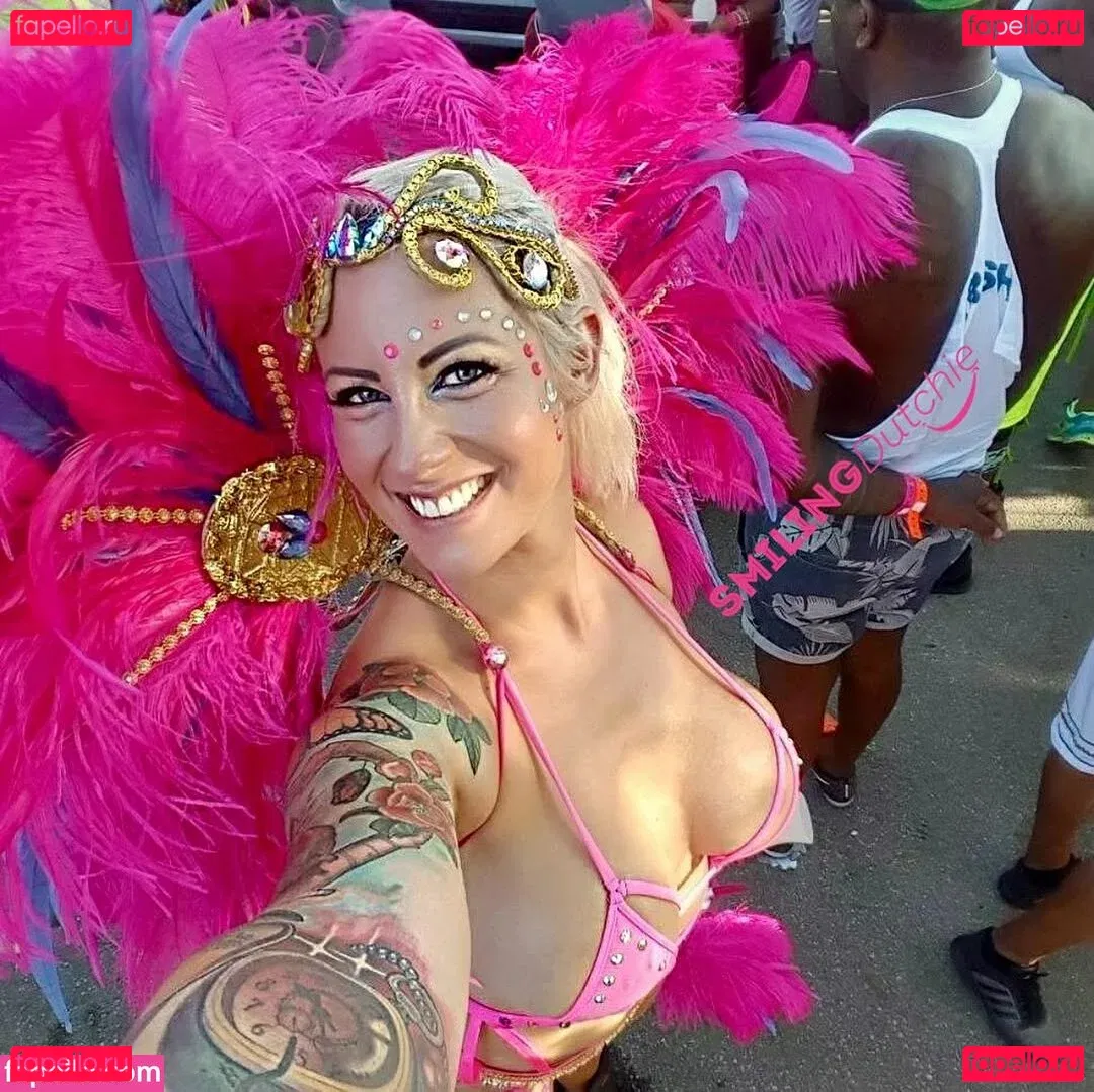 Smiling Dutchie Onlyfans Photo Gallery 