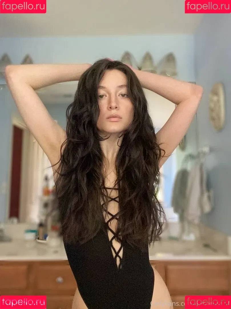 Lana Lanaroseof Onlyfans Photo Gallery 