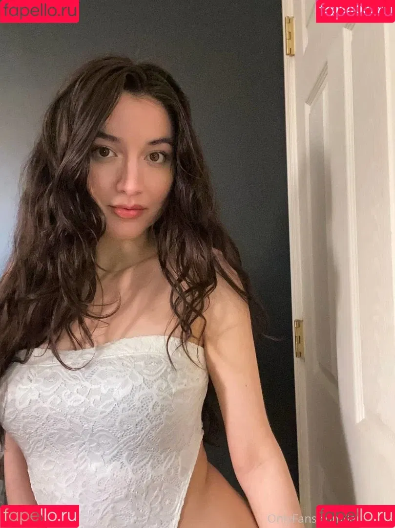 Lana Lanaroseof Onlyfans Photo Gallery 