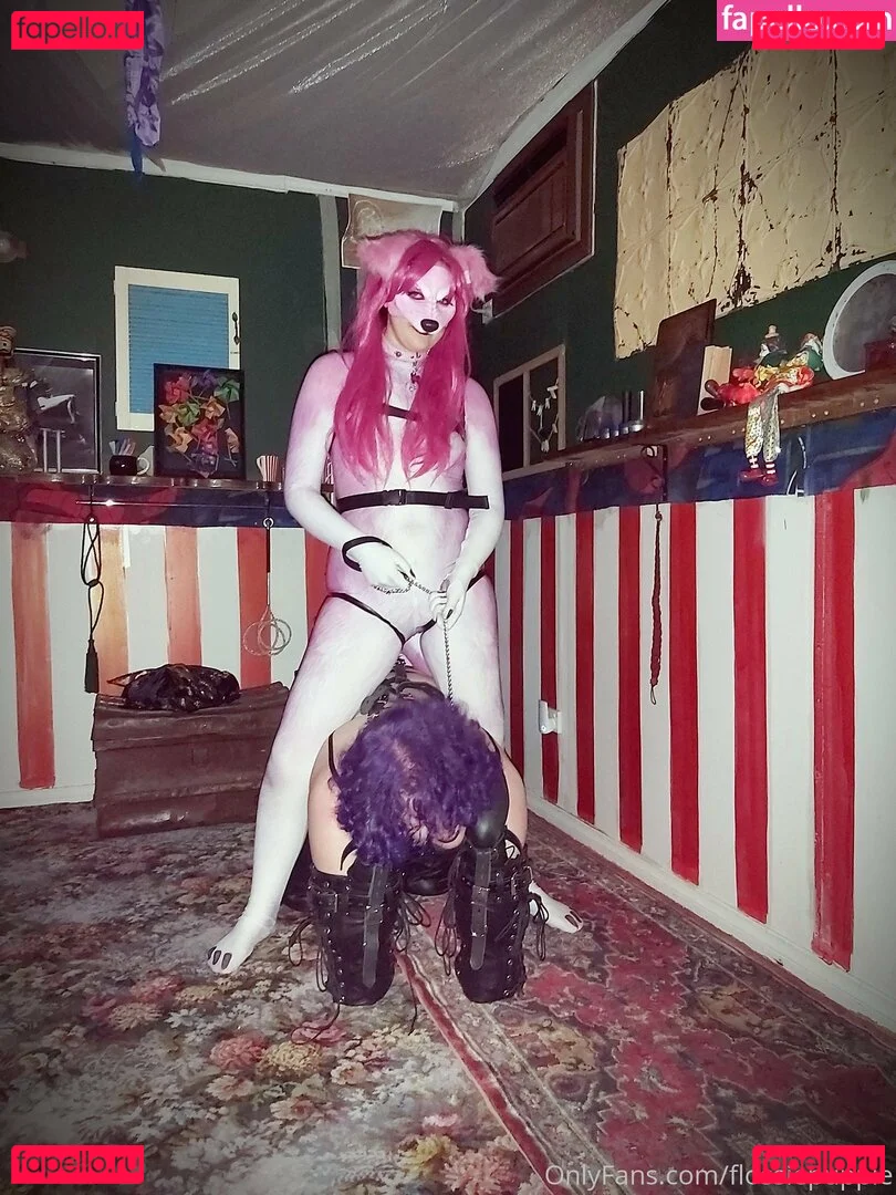 flossiepuppie Onlyfans Photo Gallery 