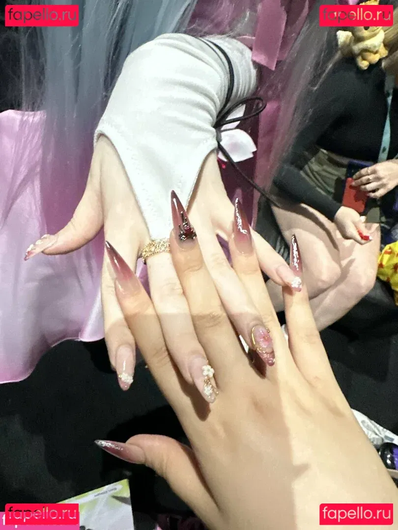 Silvervale Patreon Onlyfans Photo Gallery 