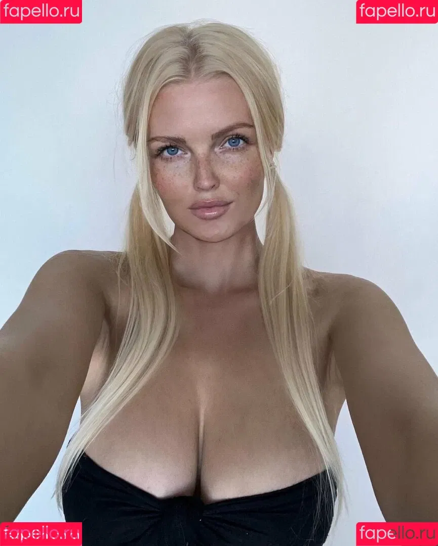 Zienna Sonne Onlyfans Photo Gallery 