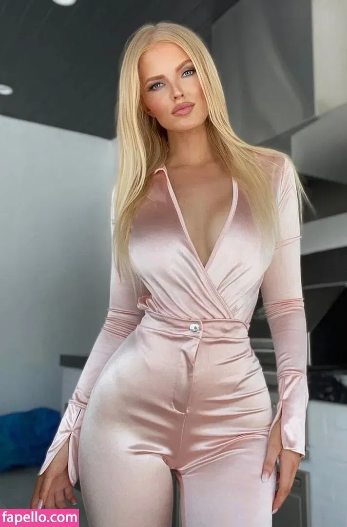 Zienna Sonne Onlyfans Photo Gallery 