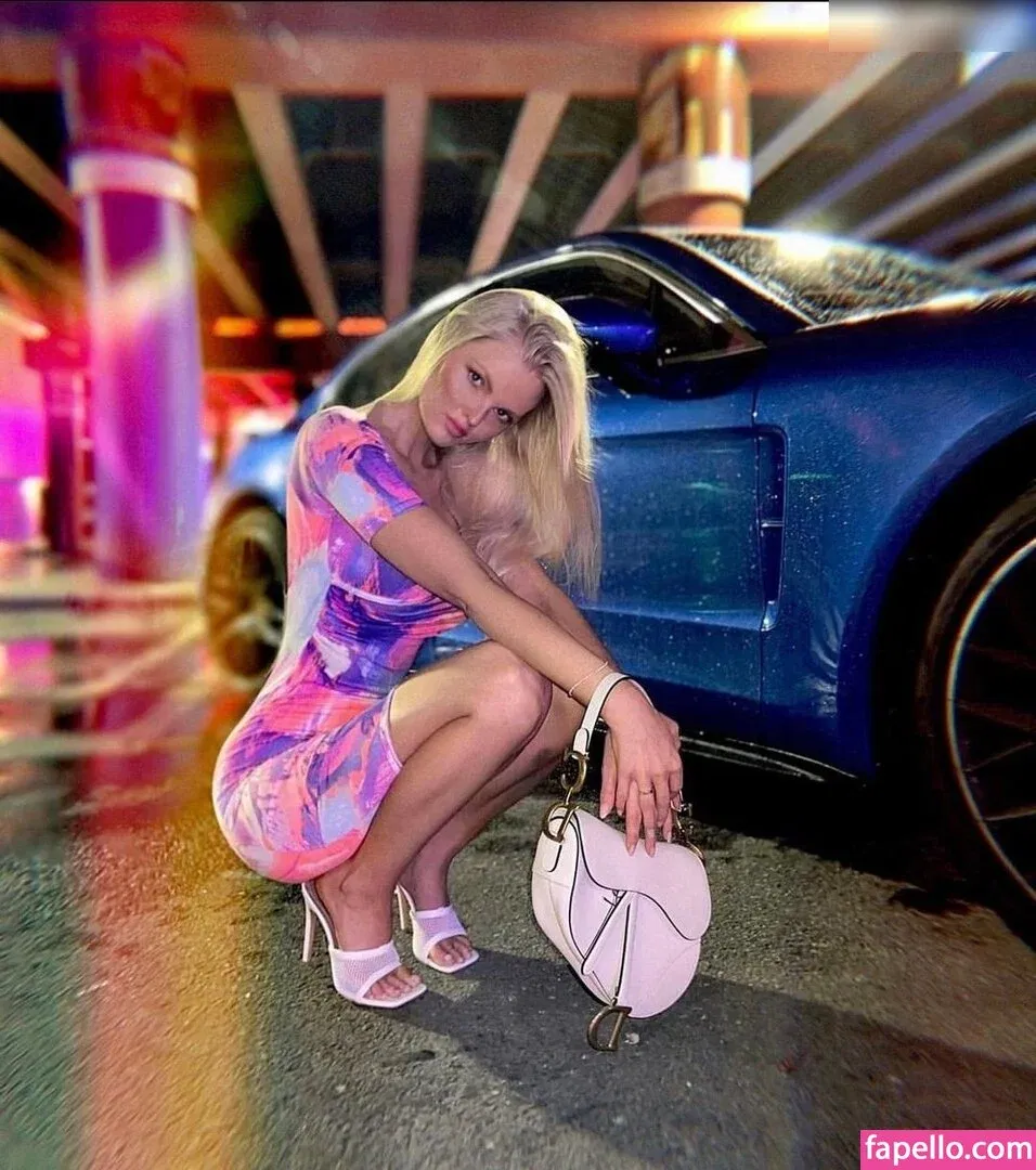 Zienna Sonne Onlyfans Photo Gallery 