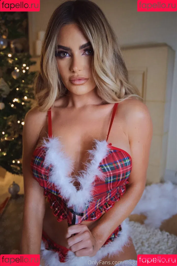 Megan Barton Hanson Onlyfans Photo Gallery 