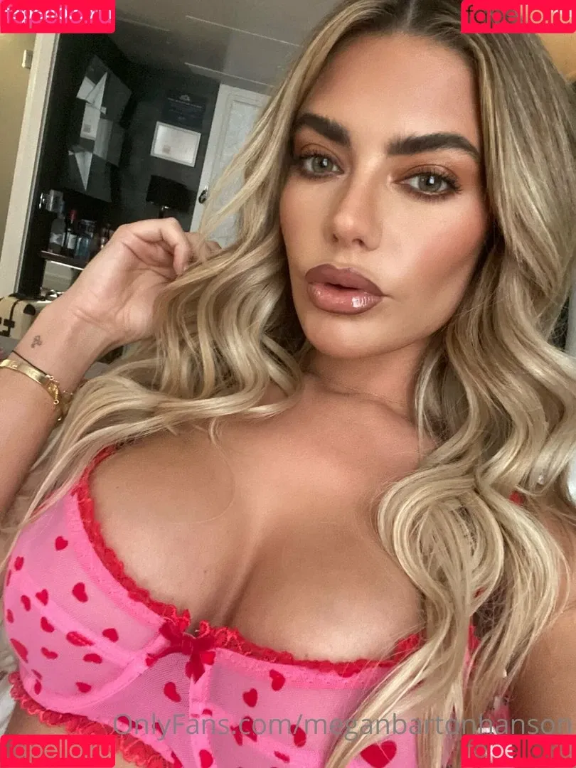 Megan Barton Hanson Onlyfans Photo Gallery 