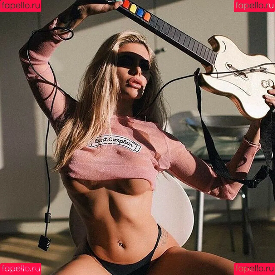 Megan Barton Hanson Onlyfans Photo Gallery 