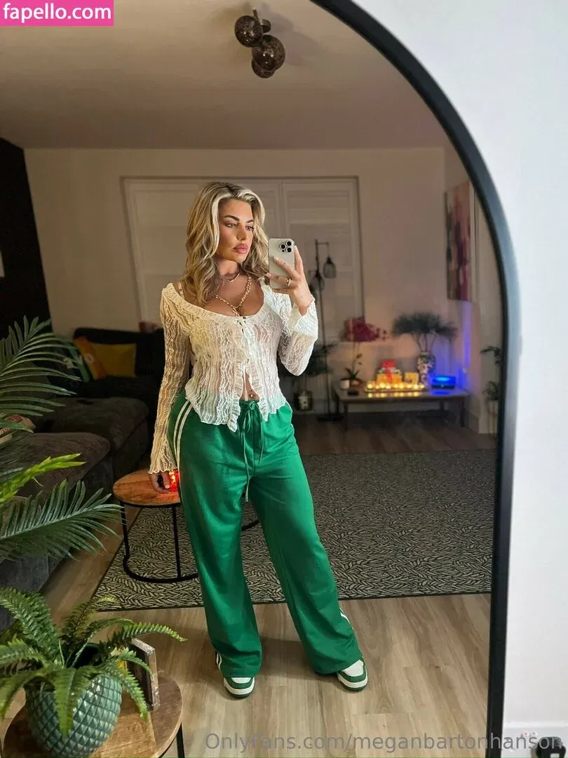 Megan Barton Hanson Onlyfans Photo Gallery 