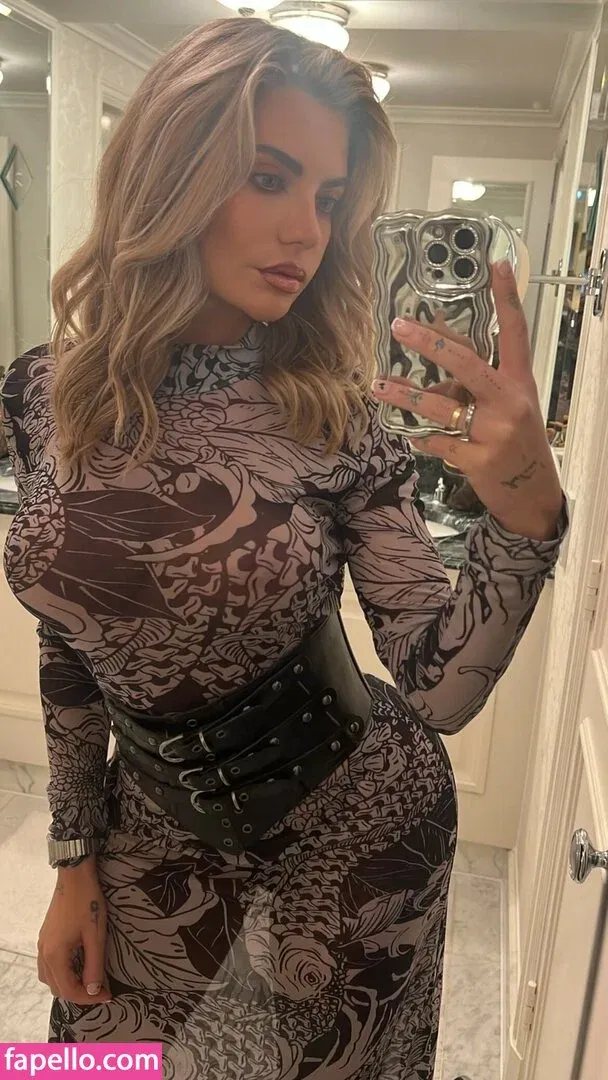 Megan Barton Hanson Onlyfans Photo Gallery 