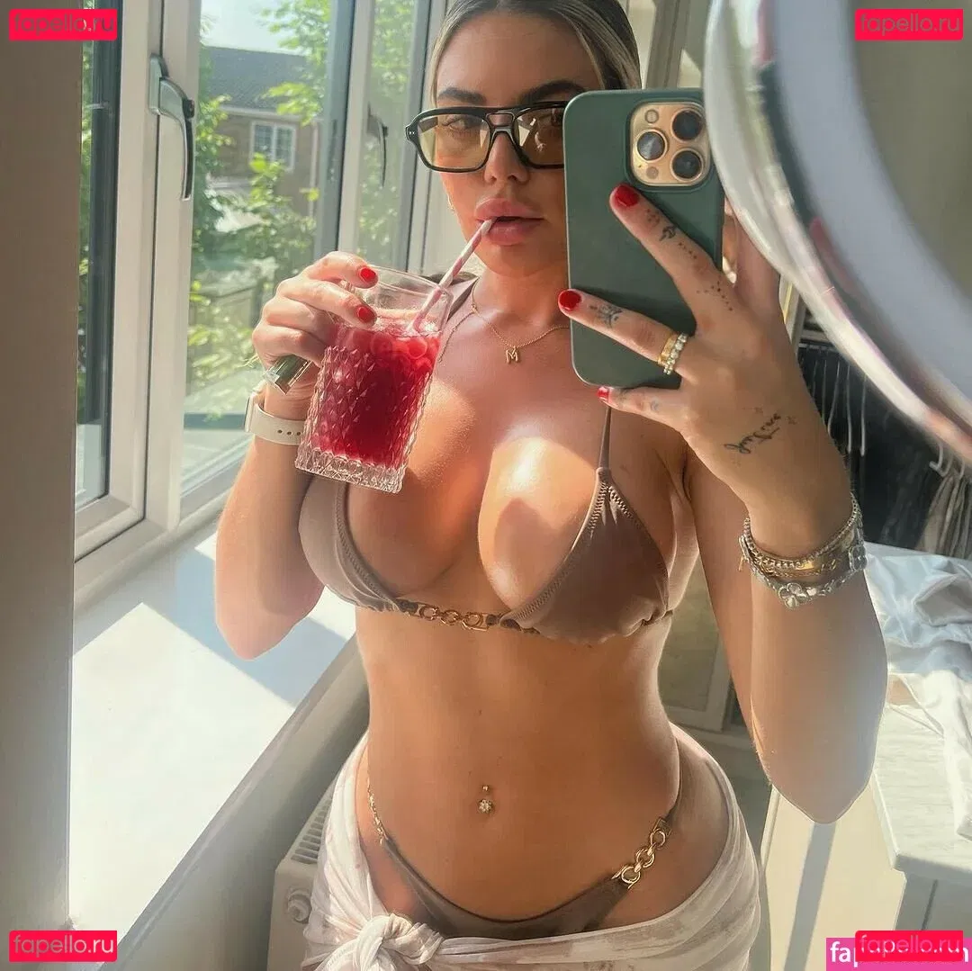 Megan Barton Hanson Onlyfans Photo Gallery 
