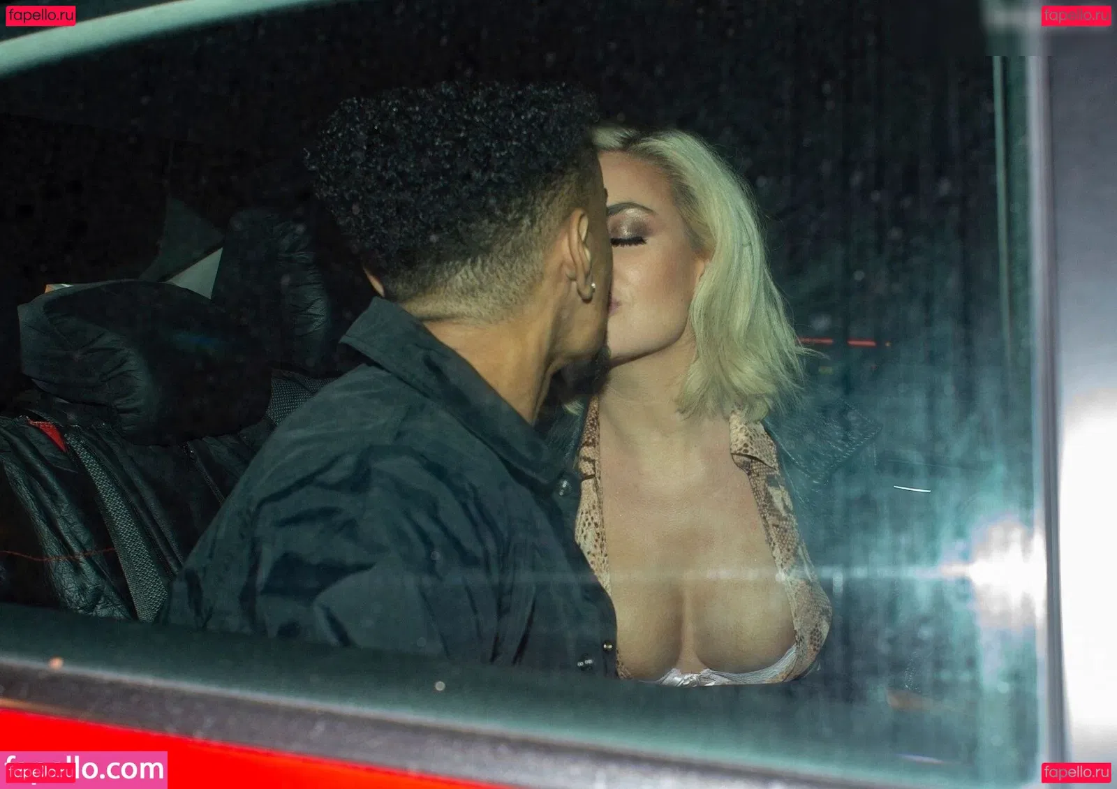 Megan Barton Hanson Onlyfans Photo Gallery 