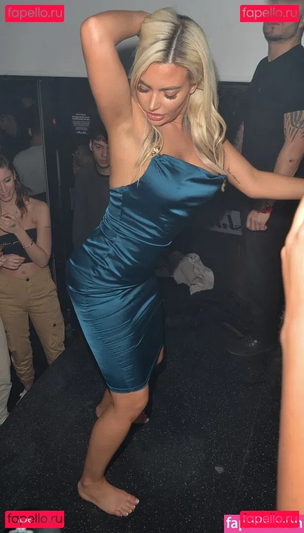 Megan Barton Hanson Onlyfans Photo Gallery 