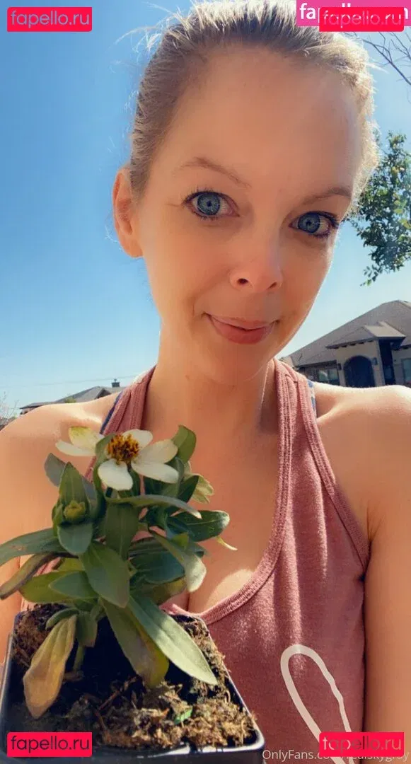 realskygray Onlyfans Photo Gallery 