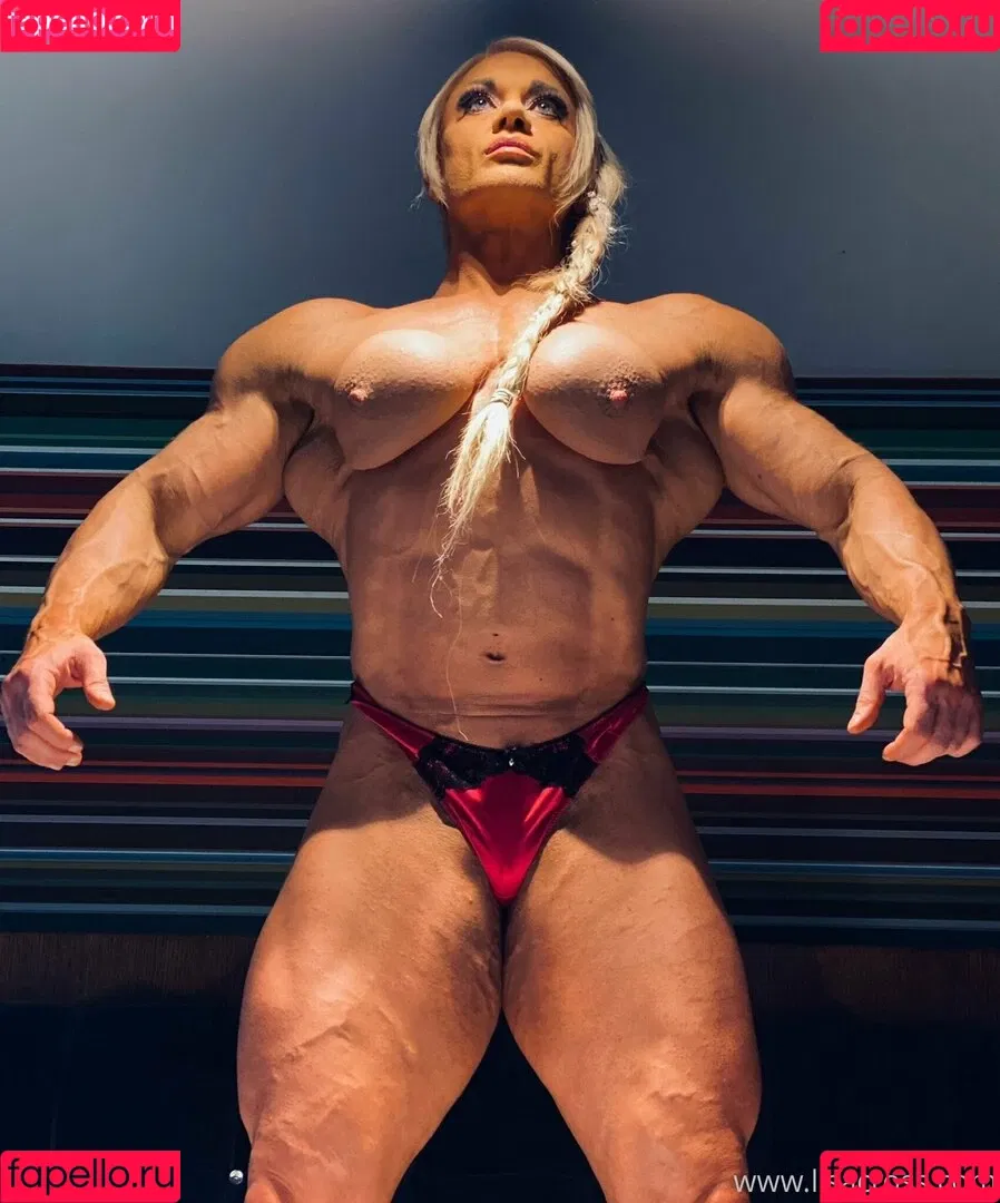 Lisa Cross Onlyfans Photo Gallery 