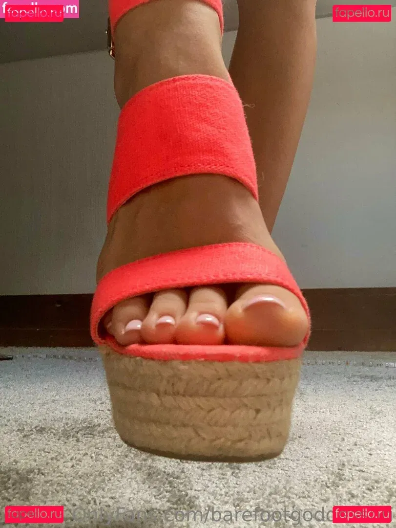 barefootgoddessbri Onlyfans Photo Gallery 