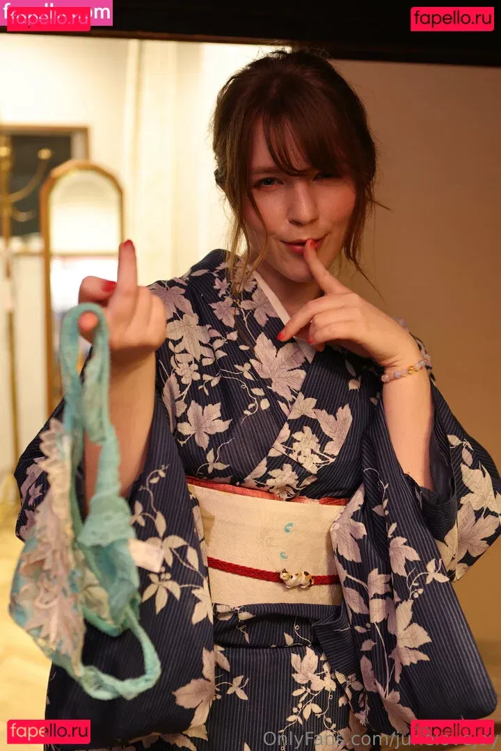 junelovejoy Onlyfans Photo Gallery 