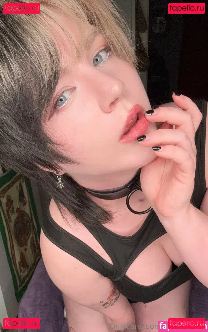 junelovejoy Onlyfans Photo Gallery 