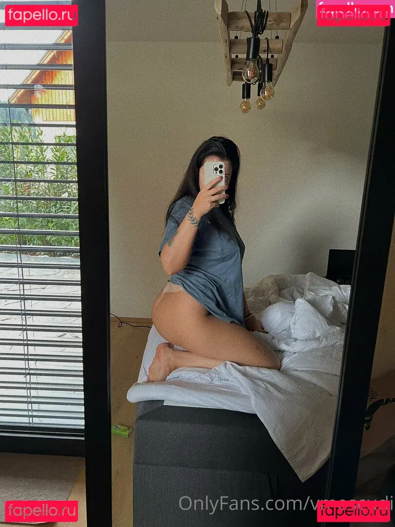 vmescudi Onlyfans Photo Gallery 