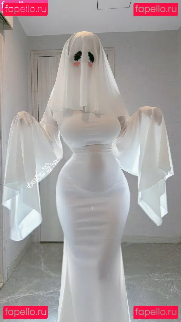 Mikomikoww Onlyfans Photo Gallery 