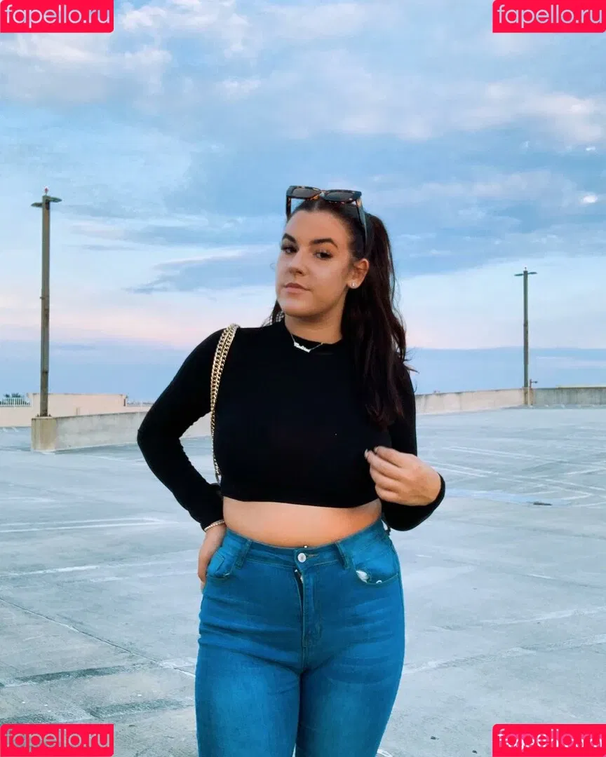 Lizzy Rae Onlyfans Photo Gallery 