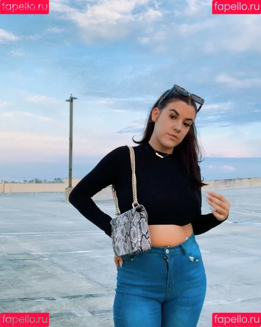 Lizzy Rae Onlyfans Photo Gallery 