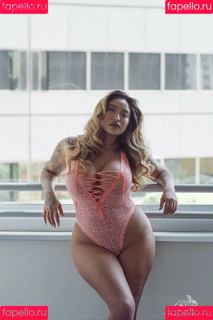 Nikki Sotelo Onlyfans Photo Gallery 