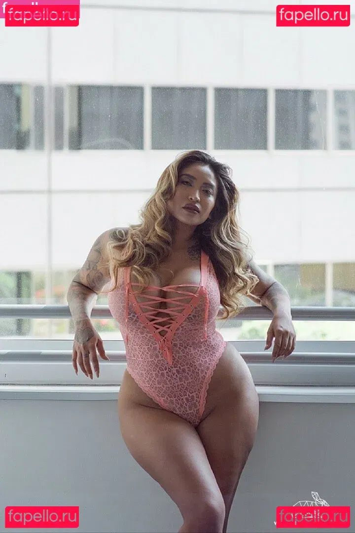 Nikki Sotelo Onlyfans Photo Gallery 