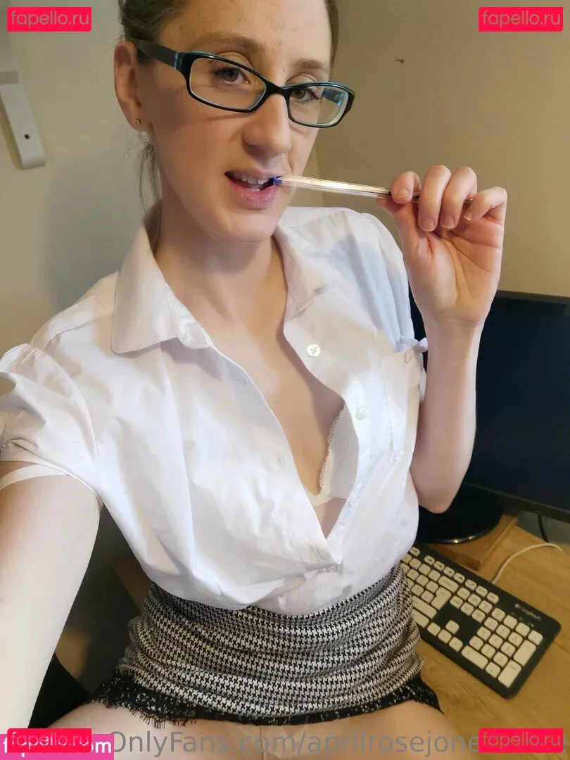 aprilrosejonesxfree Onlyfans Photo Gallery 