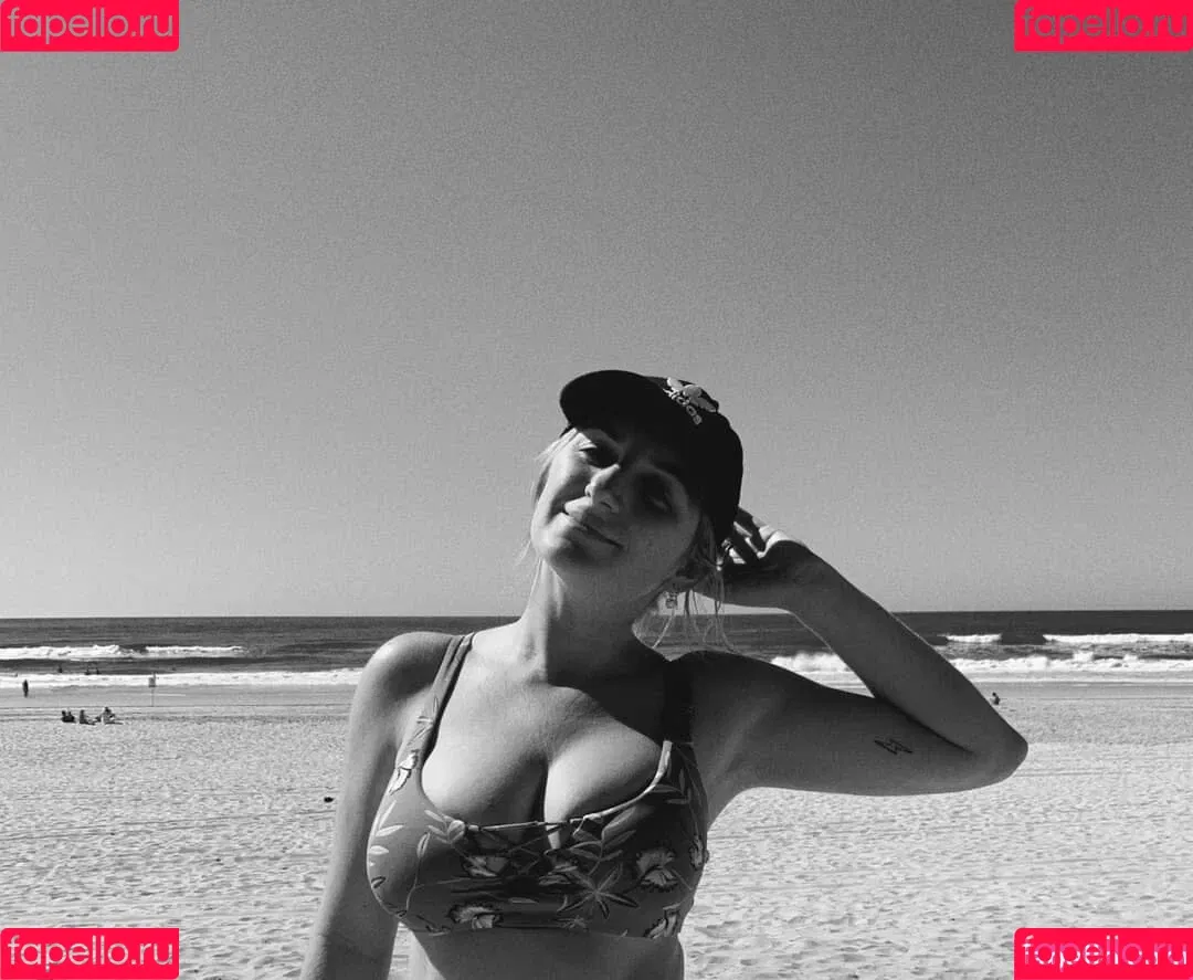 B Rookrlambert Onlyfans Photo Gallery 