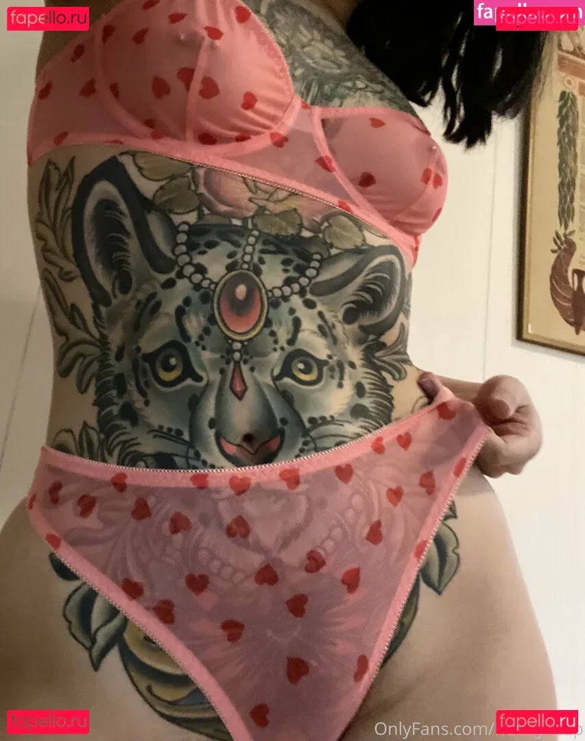 honey-trap Onlyfans Photo Gallery 