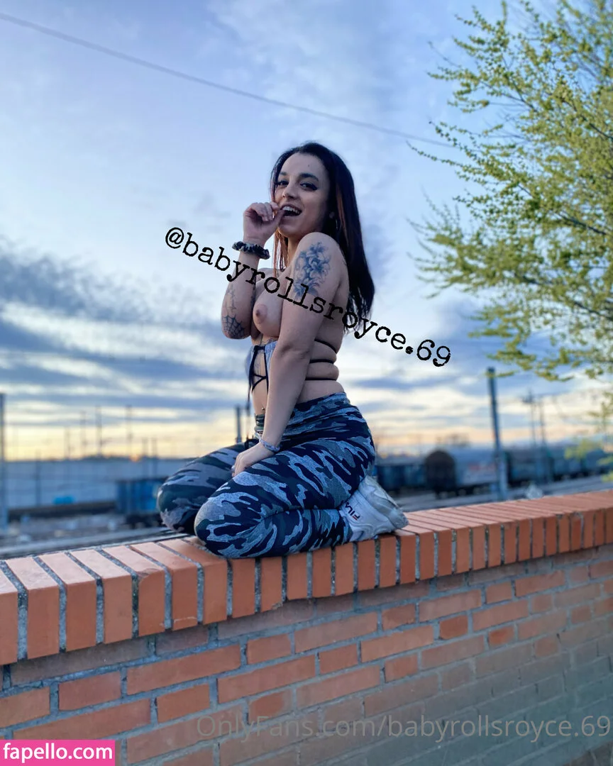 babyrollsroyce.69 Onlyfans Photo Gallery 