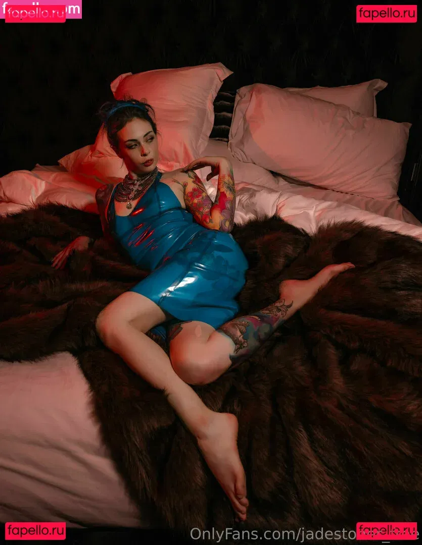 jadestoner_free Onlyfans Photo Gallery 